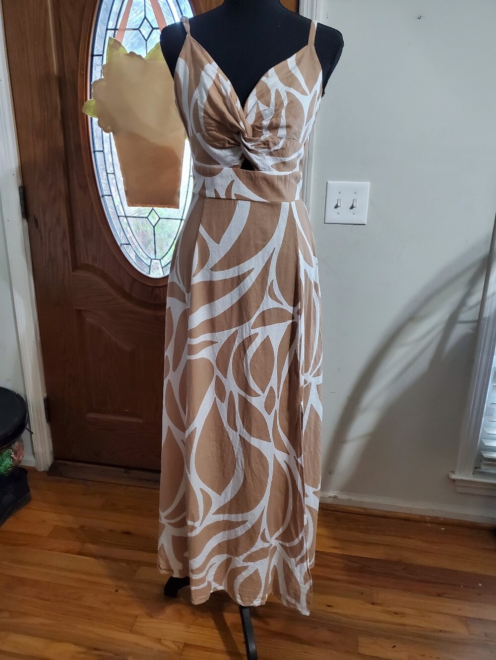 Women's Tan & White Printed Maxi Dress - Sleeveless V-Neck